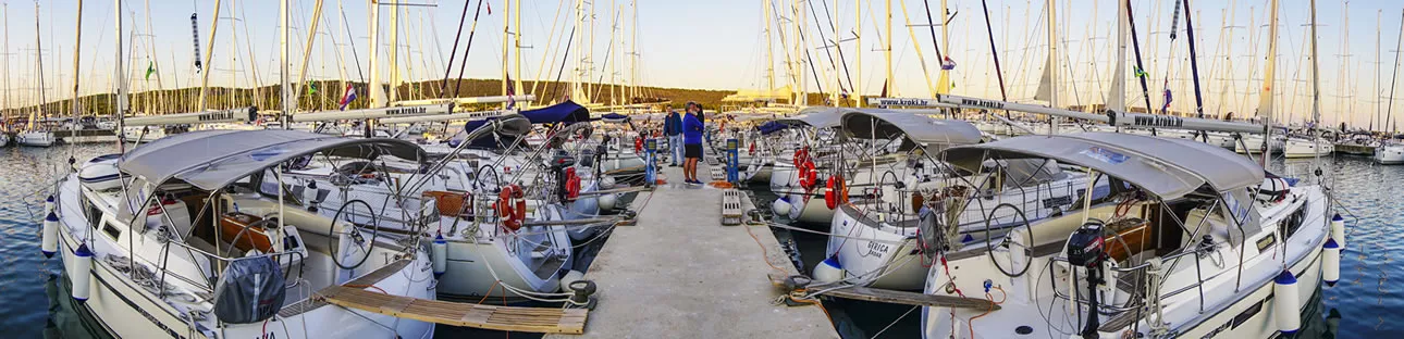 Charterflotte in der Marina